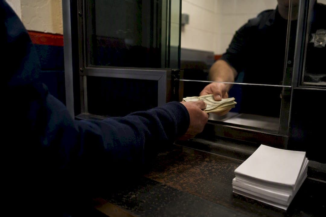 Pay the Bail: Fastest Ways to Get Someone Out Now